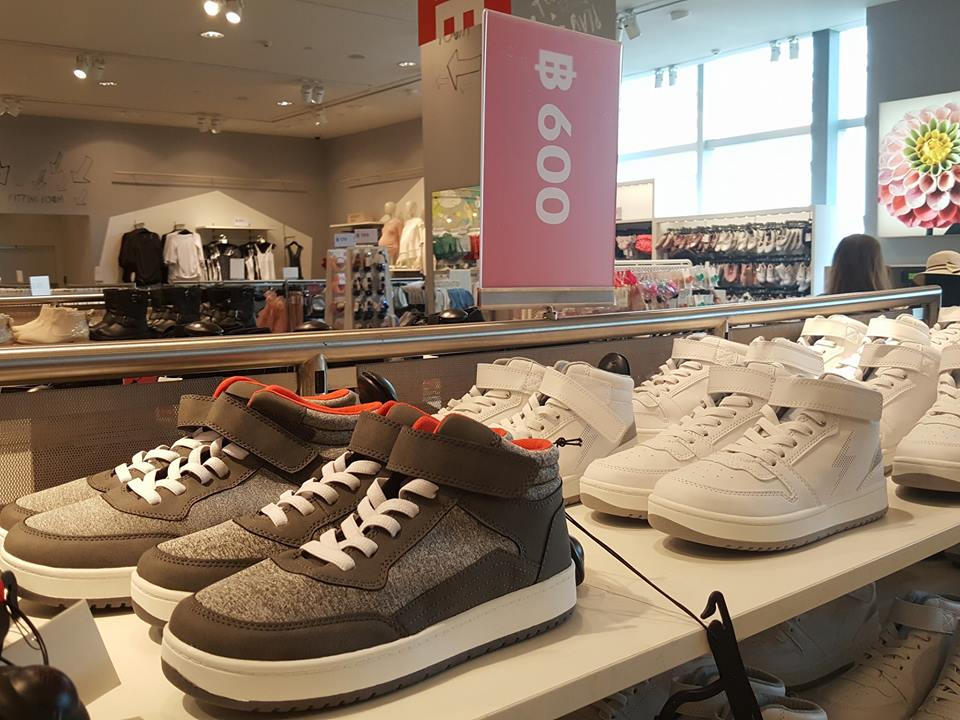 5. H&M Mid Season Sale up to 50%