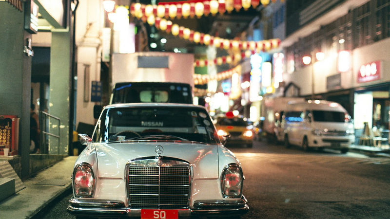 รถยนต์ในสิงคโปร์ต้องจอดห่างจากคนข้ามถนน 50 เมตร