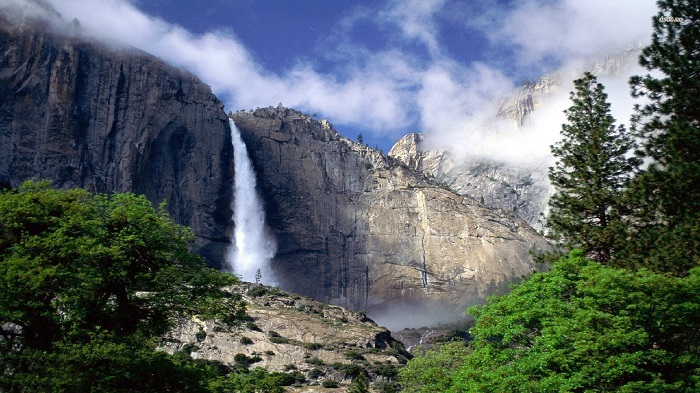 น้ำตกโยเซมิตี้ (Yosemite Falls) แคลิฟอร์เนีย สหรัฐอเมริกา