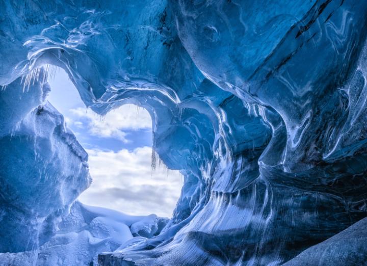 ถ้ำธารน้ำแข็ง Glacial caves ประเทศไอซ์แลนด์ 