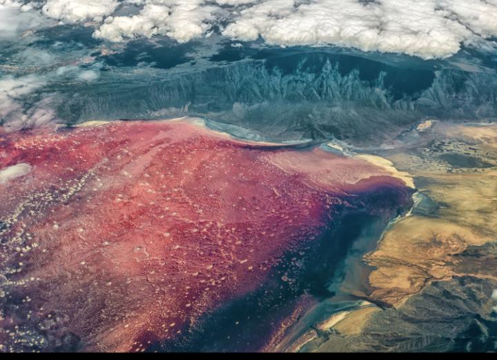 ทะเลสาบสีเลือด Lake Natron ประเทศแทนซาเนีย