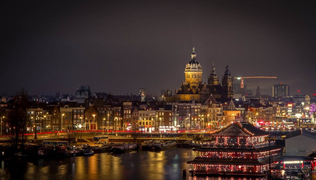 13-amsterdam-netherlands-8-million-international-visitors