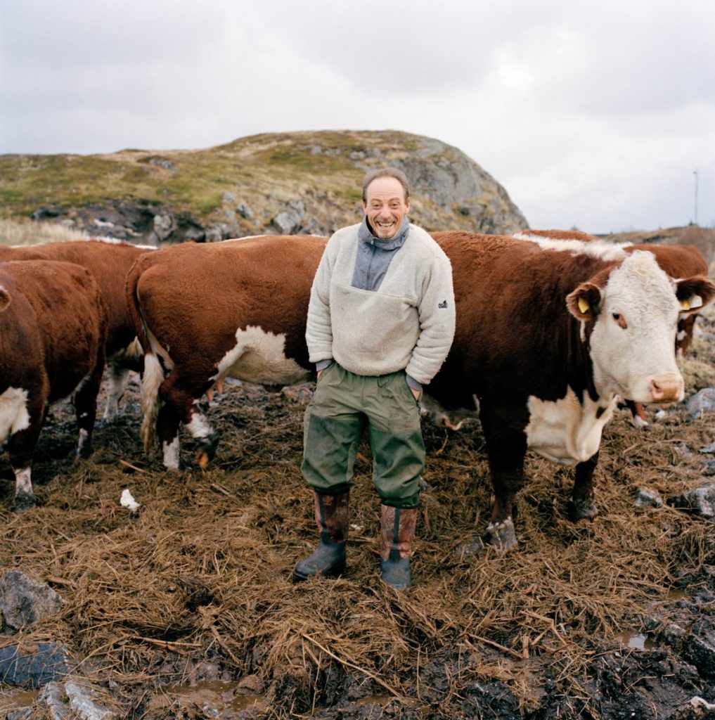 Roger Møenเจ้าของฟาร์มวัวที่อยู่ใกล้ขั้วโลกเหนือมากที่สุด