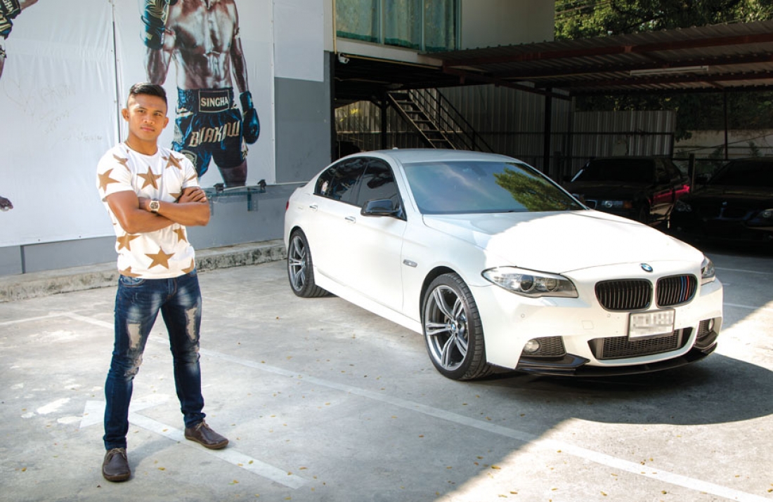 บัวขาว บัญชาเมฆ – New BMW Series