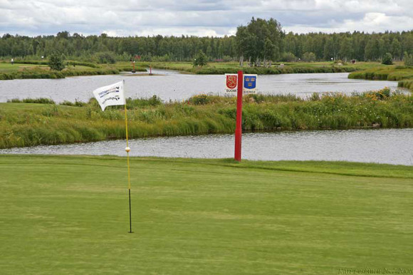 สนามกอล์ฟพรมแดนฟินแลนด์สวีเดน-Green Zone Golf Club2
