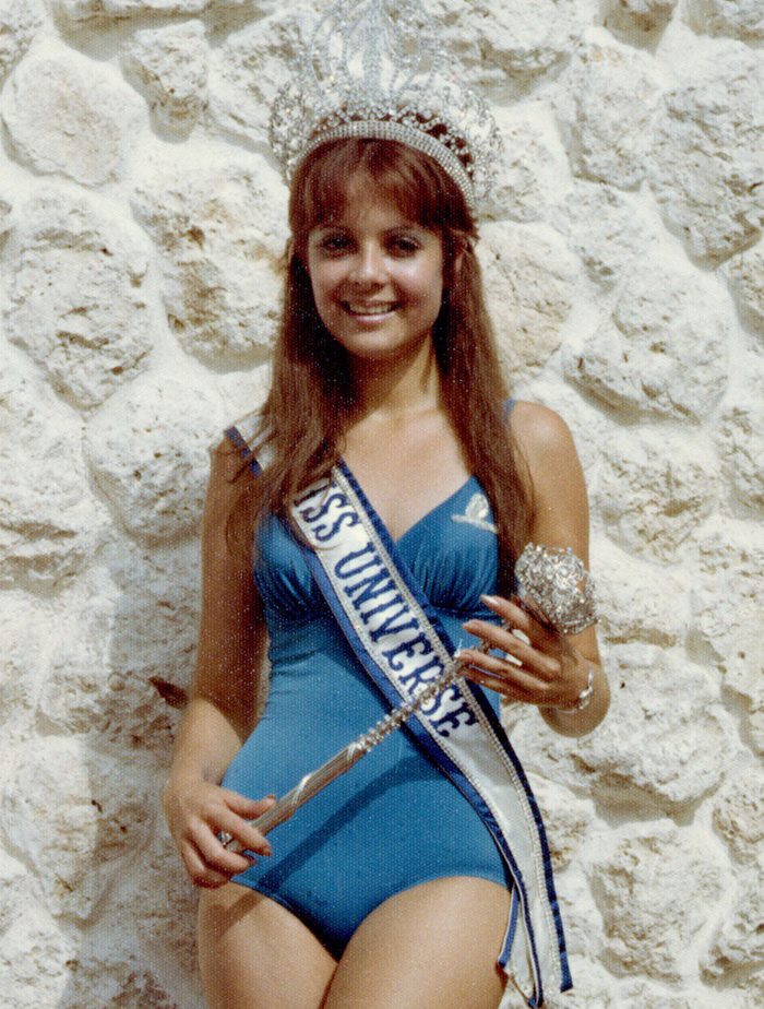 Marisol Malaret (Miss Universe 1970) .