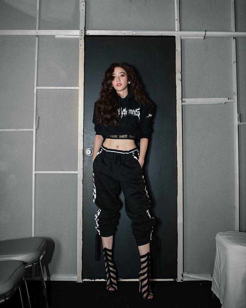 Badgirl amelia