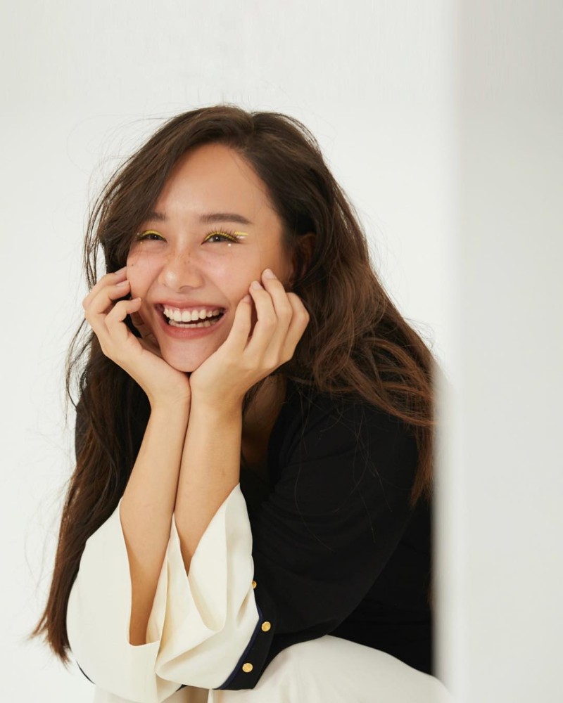 ยิ้มกว้างล้านไลก์! เปิดวาร์ป 8 ดาราคนดัง ที่จัดเป็นหนุ่มสาวยิ้มกว้าง ...